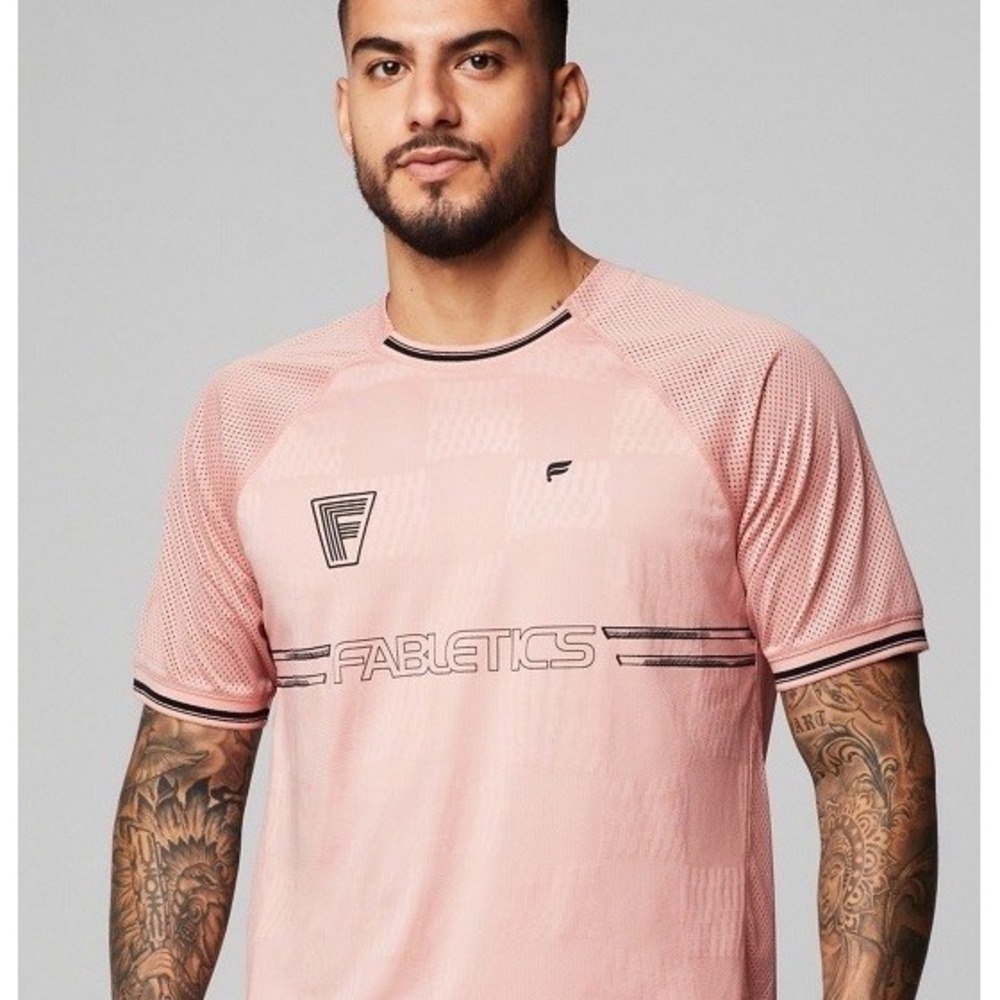 Fabletics The REC MESH Tee Men's Athletic Jersey T-Shirt Pink Size Medium Sporty - Picture 1 of 9